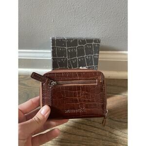 WalletBe Italian Leather Crocodile Embossed C.C. RFID Wallet Brown NIB